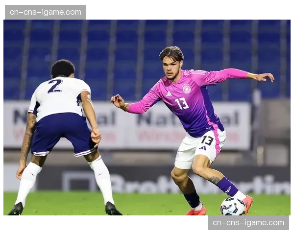 专访德国U21主帅：谈年轻后卫在混合防守体系中的培养重点